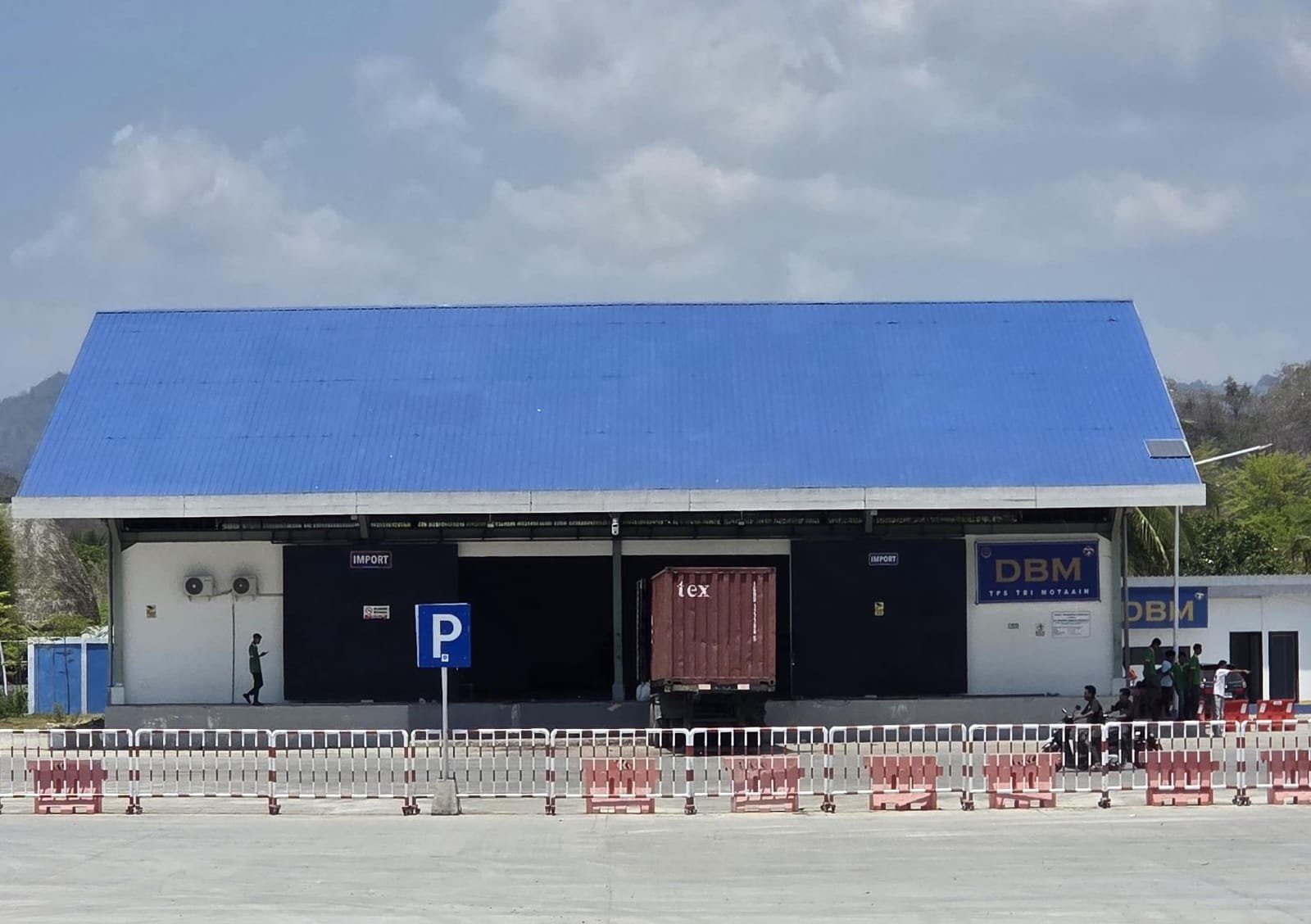 Tanggapi Keluhan Tarif TPS Motaain, DBM Jelaskan Biaya Bongkar Muat dan Buka Ruang Negosiasi