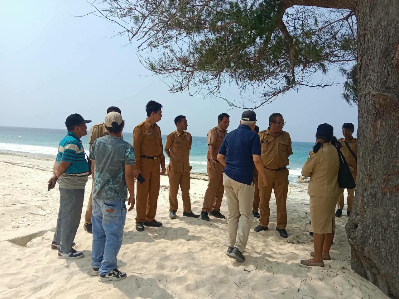 Pemkab SBD Tegur Hotel Mario soal Pengecoran di Pesisir Pantai Mananga Aba